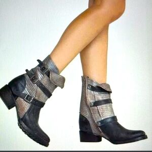 Freebird by Steven, Apex boots in Stone, Size 9